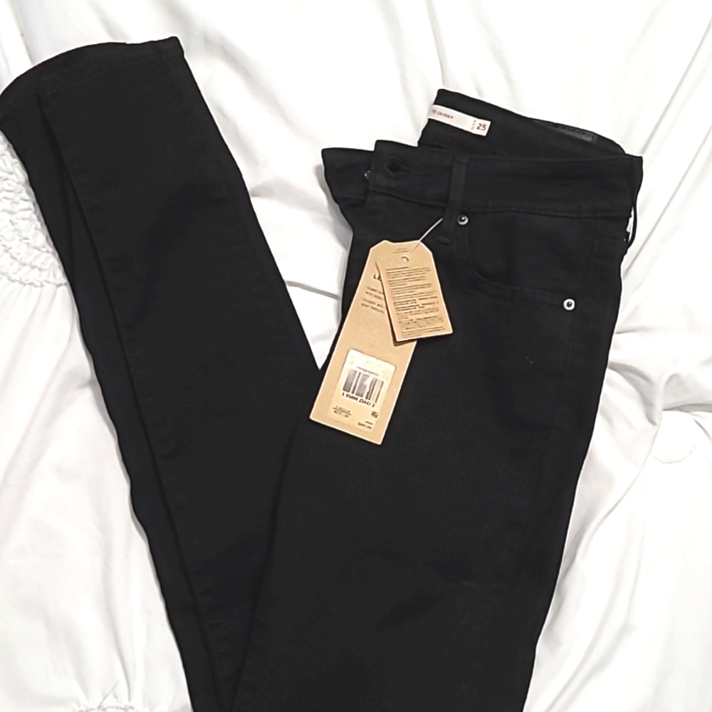 Levi's Black Skinny Jeans